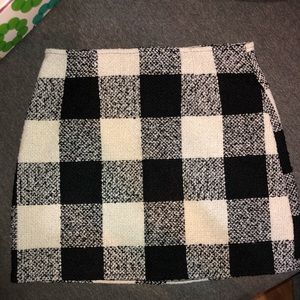 Black & White tweed skirt